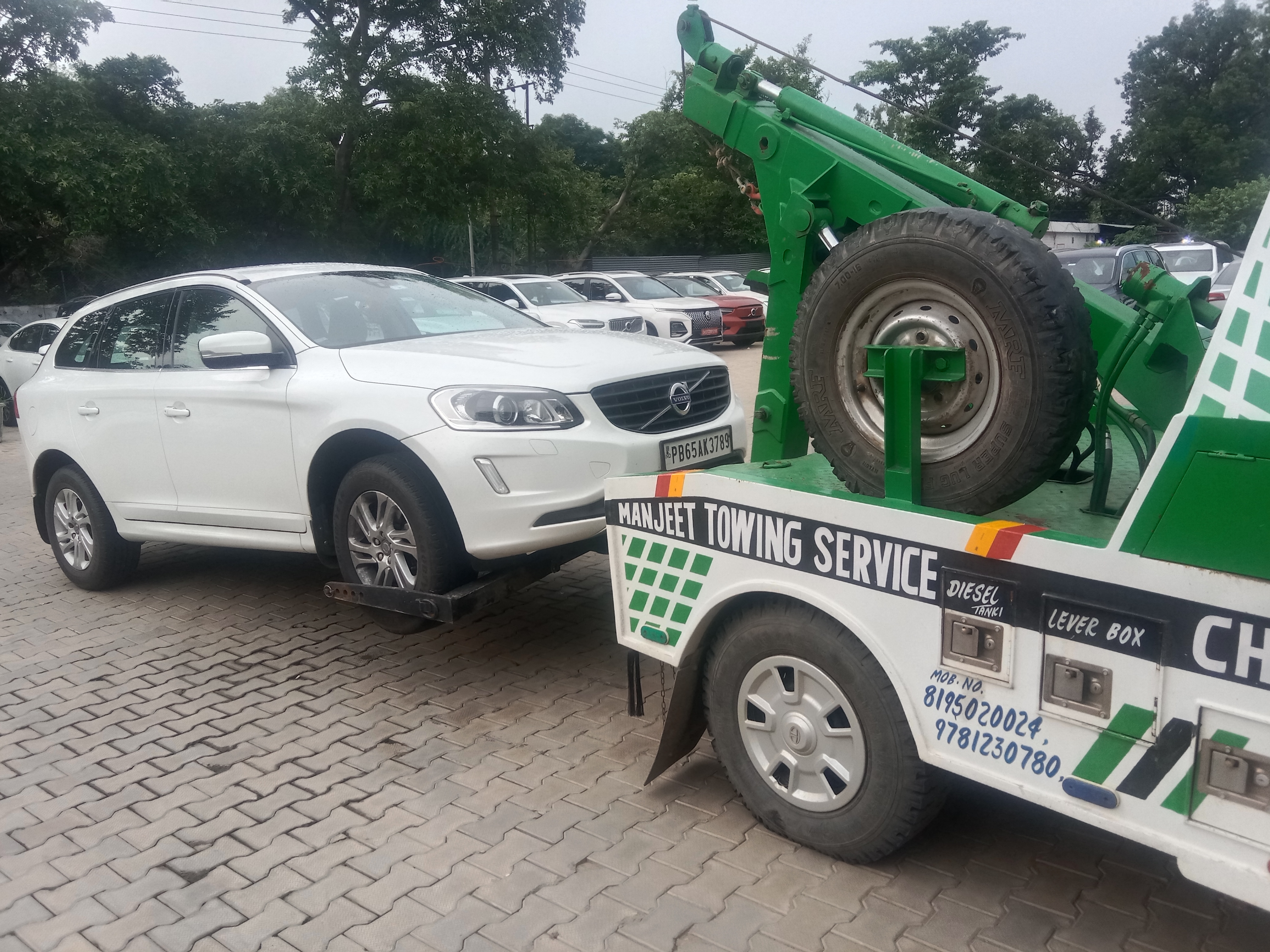 Car Towing Service In Mohali  | Manjeet Towing Services | Best Car Towing Service In Mohali , 7 Top Car Towing Service In Mohali ,24 Hour Car Towing Service In Mohali ,Car Towing Service Near me, Car Towing Service  - GL118270