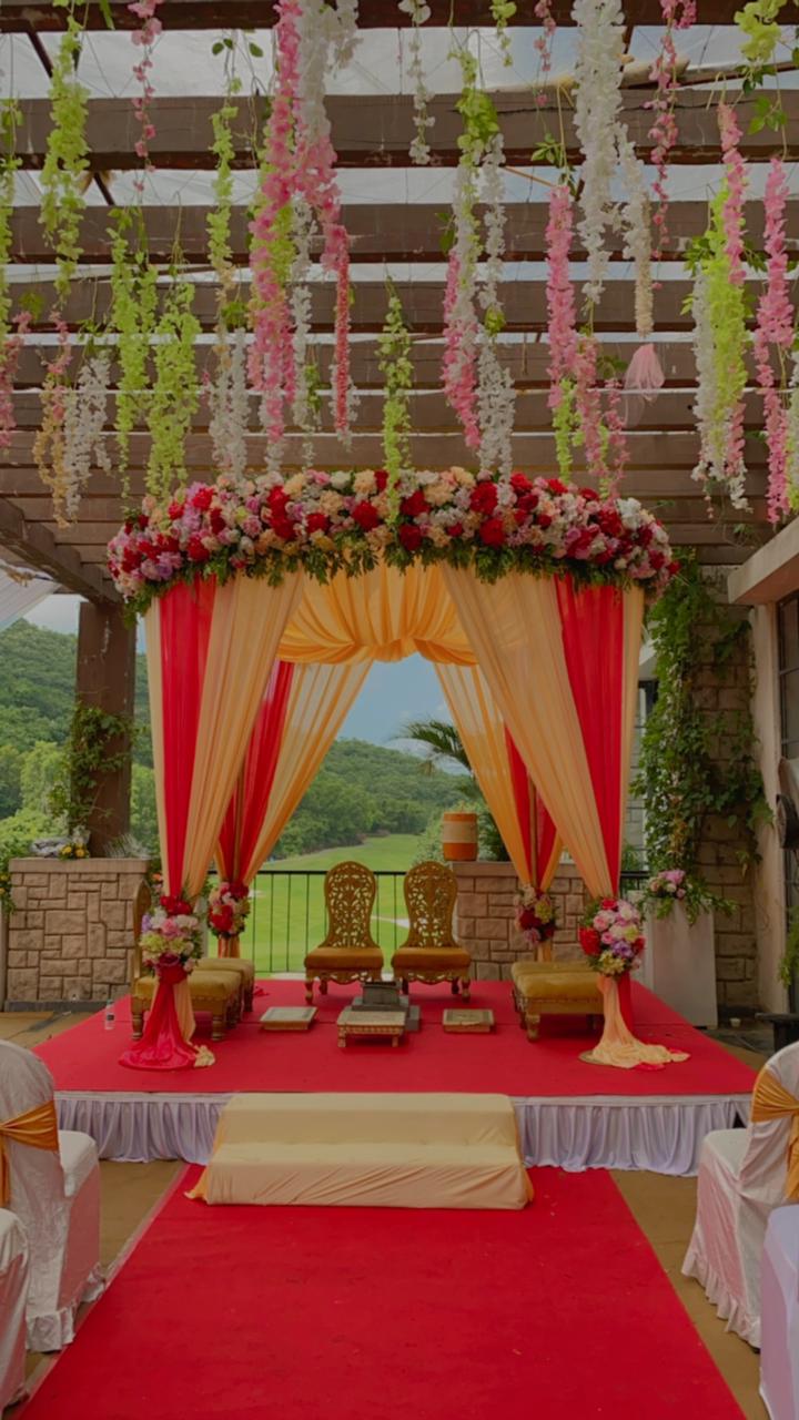 Vidhi Mandap | Urban Events | weddingplannerinpune, weddingplanner, weddingdecorater, weddingdecoraterinpune, vidhimandap, vidhimandapdecor, floraladecor, destinationwedding - GL101125