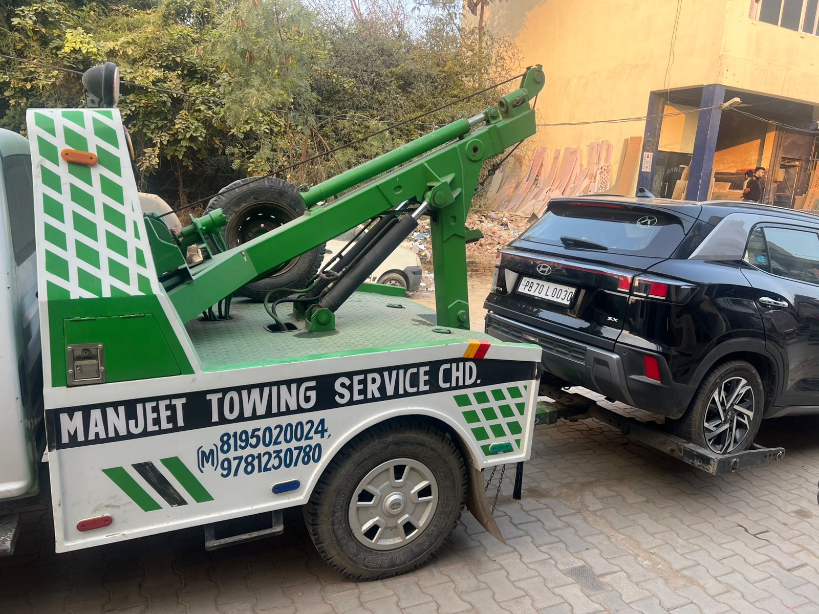 Car Towing Service In Banur  | Manjeet Towing Services | Best Car Towing Service In Banur, 24 Hour Car Towing Service In Banur, 7 Top Car Towing Service In Banur, Car Towing Service Near me, Car Tow Van Near me  - GL118999