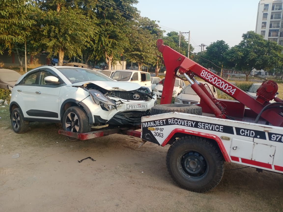 Car Towing Service In Ropar  | Manjeet Towing Services | Best Car Towing Service In Ropar, 24 Hour Car Towing Service In Ropar, 7 Top Car Towing Service In Ropar,  Car Towing Service Near me, Car Tow Van Near me  - GL110750
