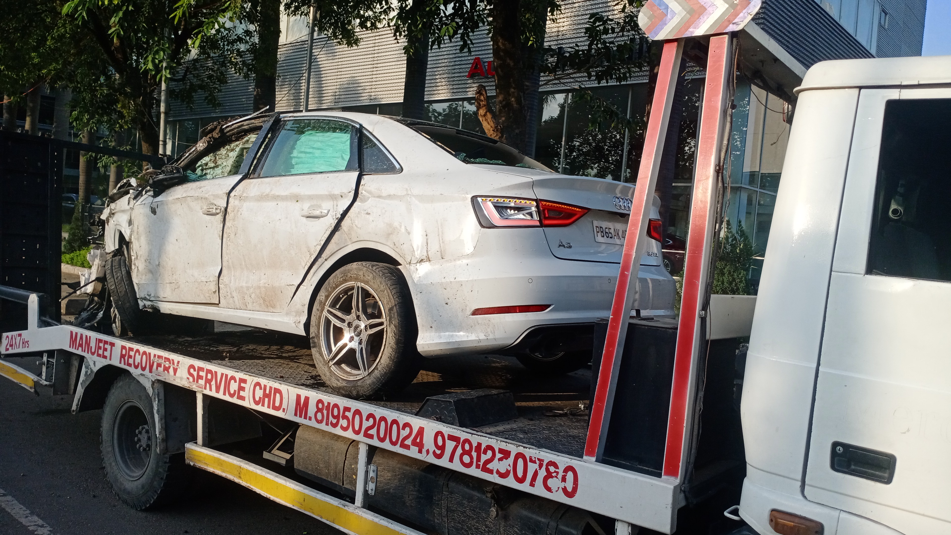 Car Towing Service In Nalagarh  | Manjeet Towing Services | Best Car Towing Service In Nalagarh, 7 Top Car Towing Service In Nalagarh, 24 Hour Car Towing Service In Nalagarh, Car Towing Service near me, Car Towing Service  - GL102904