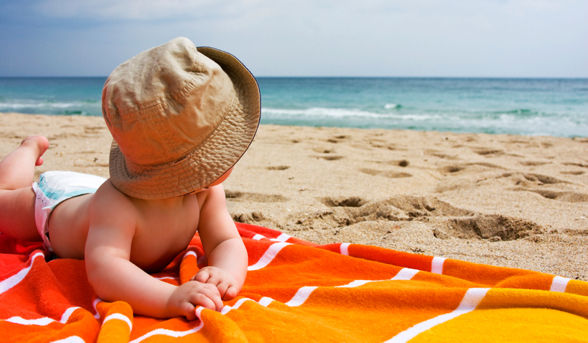APPLE BEACH HOUSE AND RESORTS, Beach Club For Parties In Ecr,Low Price Rooms In Ecr,Luxury Beach House.