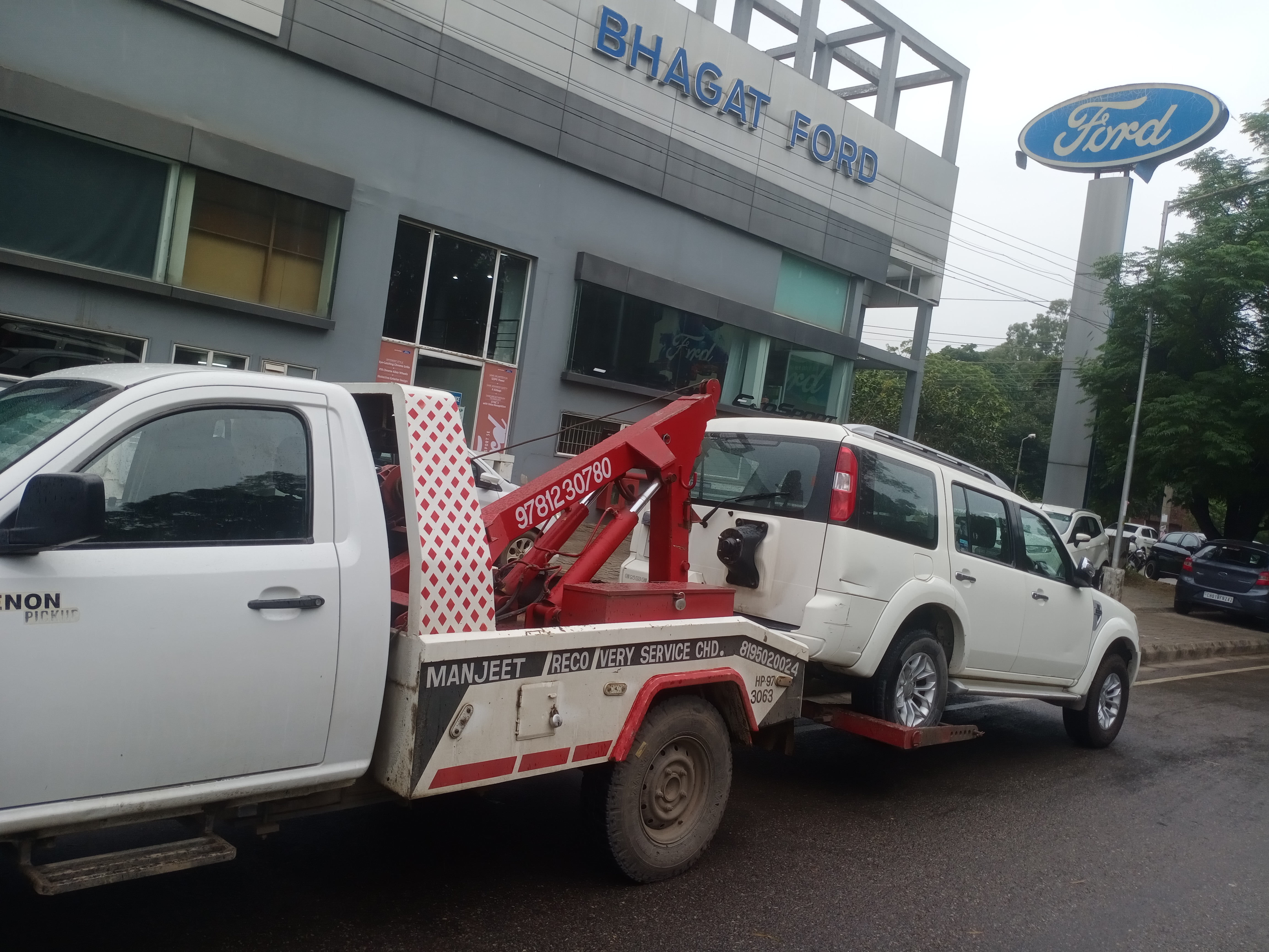 Car Towing Service In Kurali  | Manjeet Towing Services | Best Car Towing Service In Kurali, 7 Top Car Towing Service In Kurali, 24 Hour Car Towing Service In Kurali,  Car Towing Service near me, Car Towing Service  - GL102735