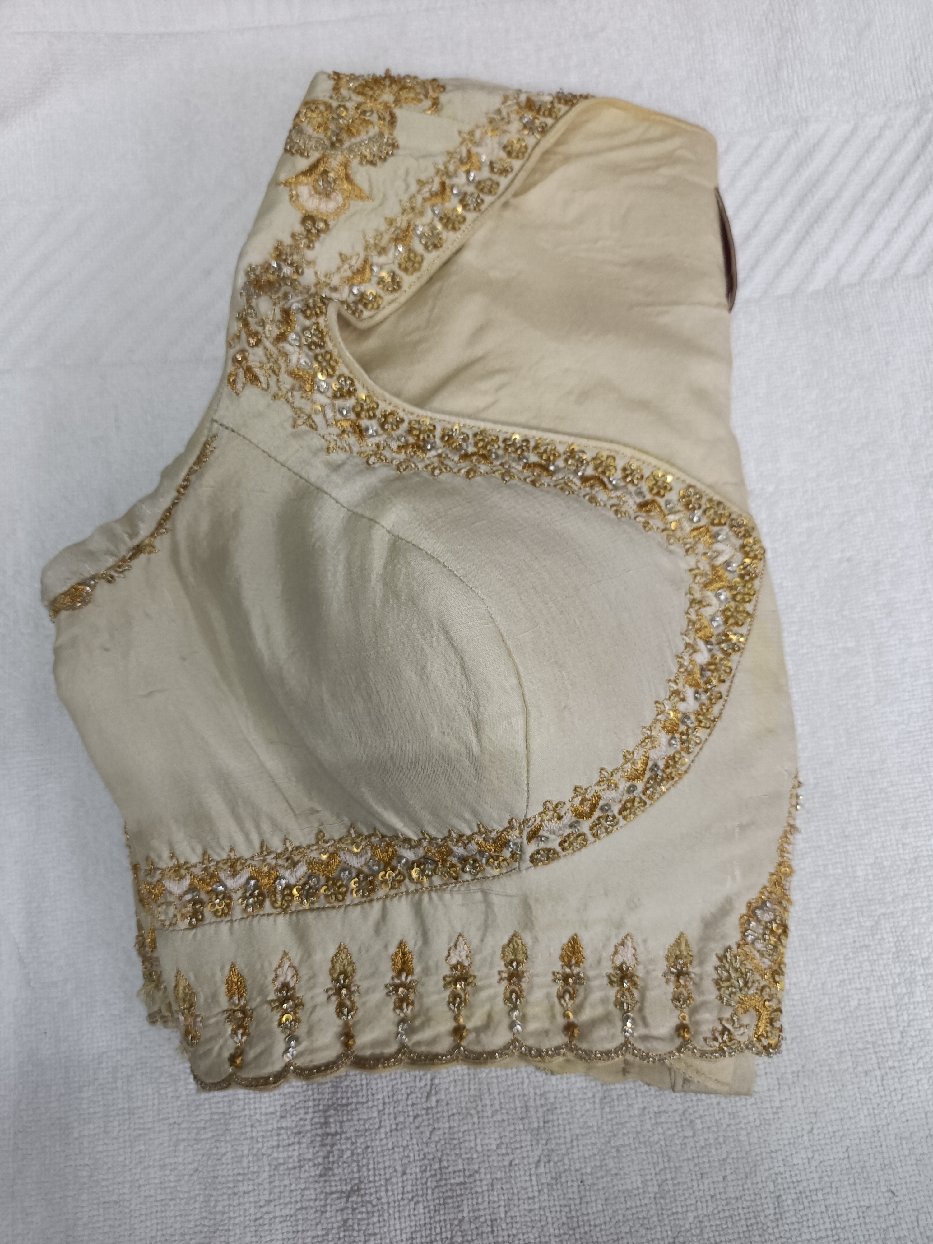Balu's Modern Dry Cleaners, Blouse dry cleaners in kphb, blouse dry cleaners service in hyderabad, blouse dry cleaners service in Kondapur, blouse dry cleaners service in miyapur, blouse dry cleaners service in Gopal Nagar, 