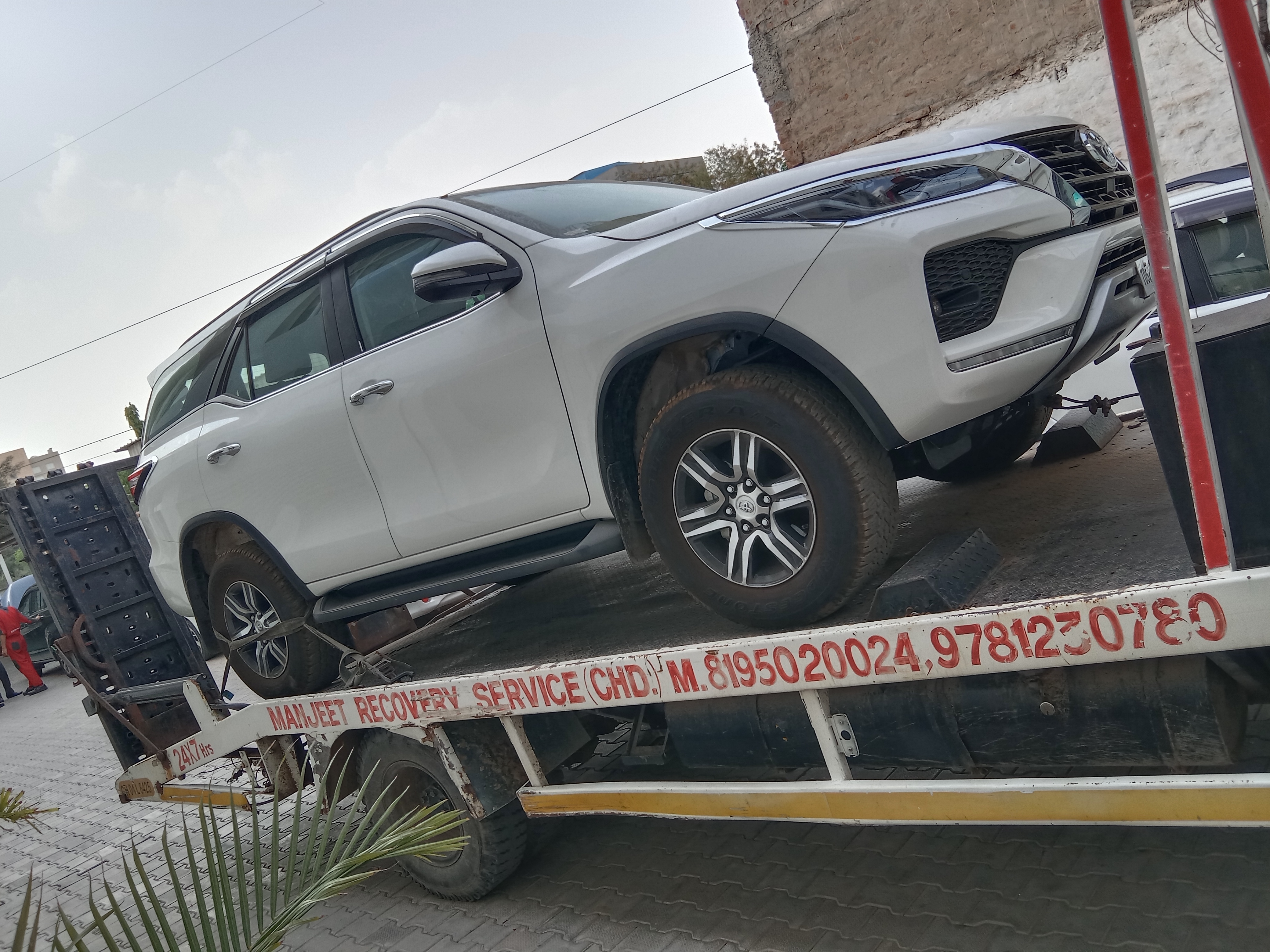 Towing Service In Panchkula  | Manjeet Towing Services | Best Towing Service In Panchkula, 7 Top Towing Service In Panchkula, 24 Hour Towing Service In Panchkula, Towing Service Near me, Tow Van Near me  - GL106564