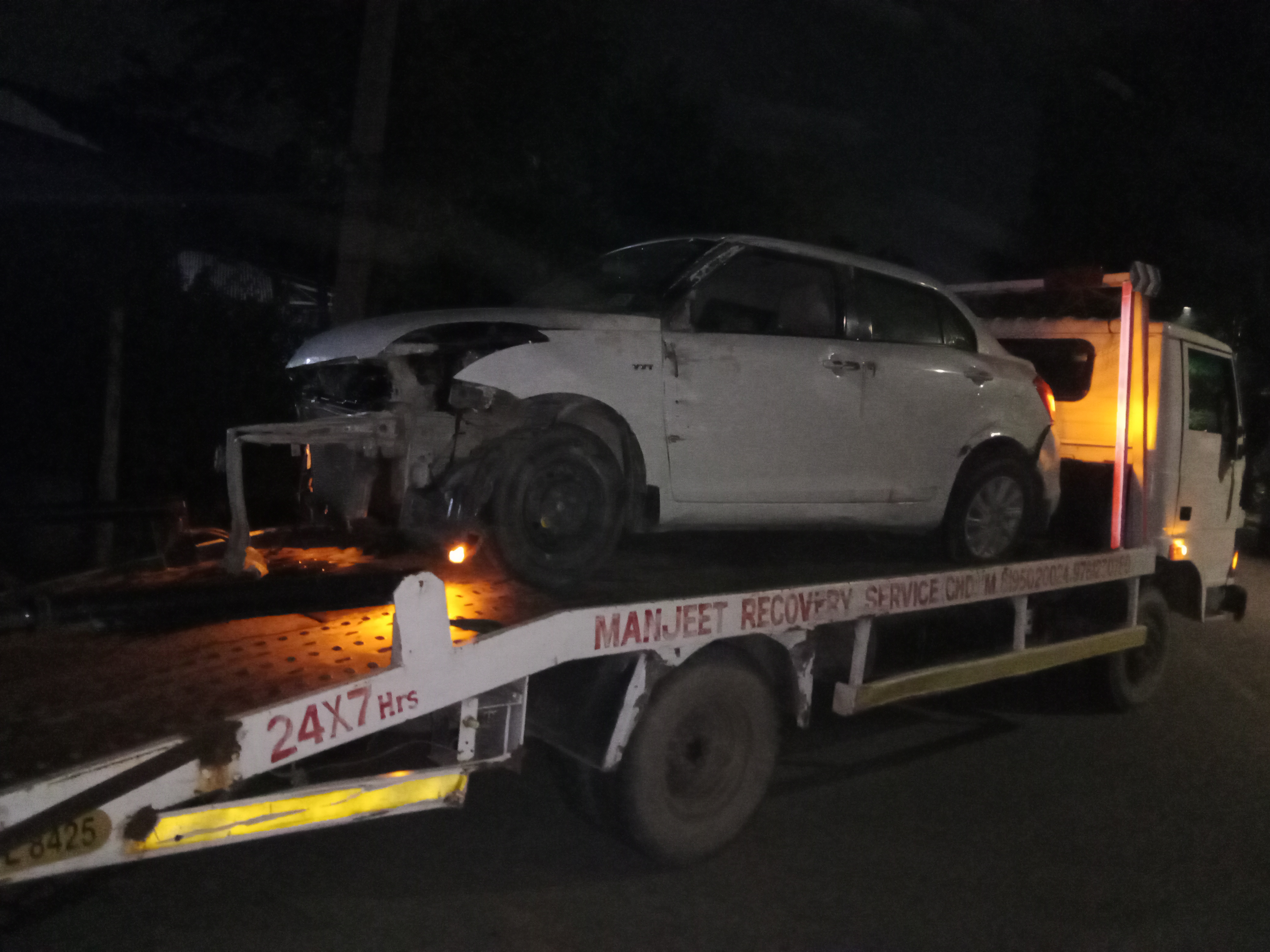 Car Towing Service In Chandigarh  | Manjeet Towing Services | Best Car Towing Service In Chandigarh, 7 Top Car Towing Service In Chandigarh, 24 Hour Car Towing Service In Chandigarh, Car Towing Service Near me, Car Towing Service  - GL106641