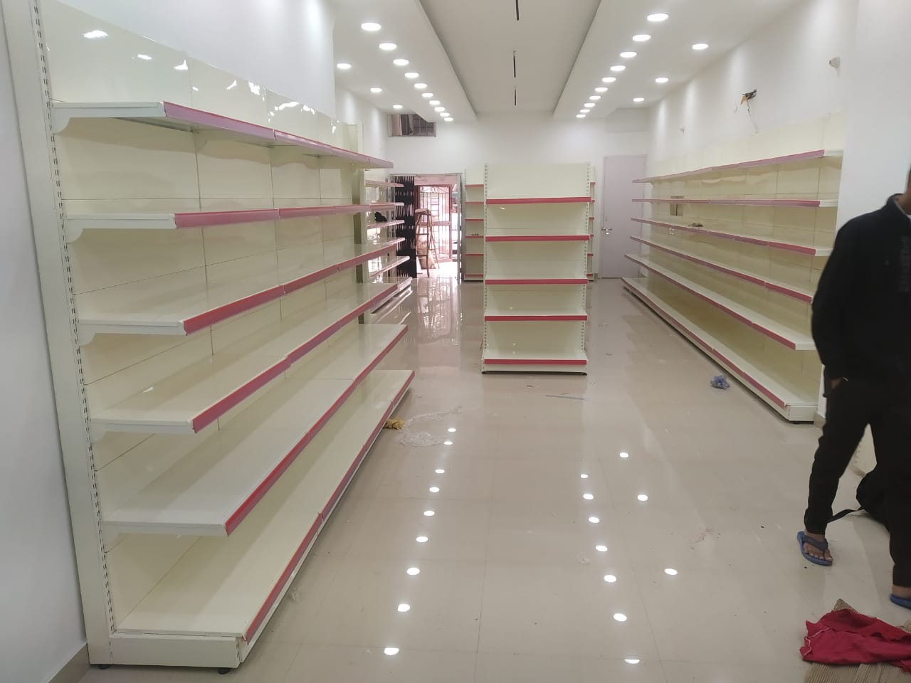 IG ENTERPRISES (MOHALI)  Leading in supermarkets racks & display racks  ith 10 years of warranty   |  I G Enterprises | DISPLAY RACKS  MANUFACTURING - GL79780