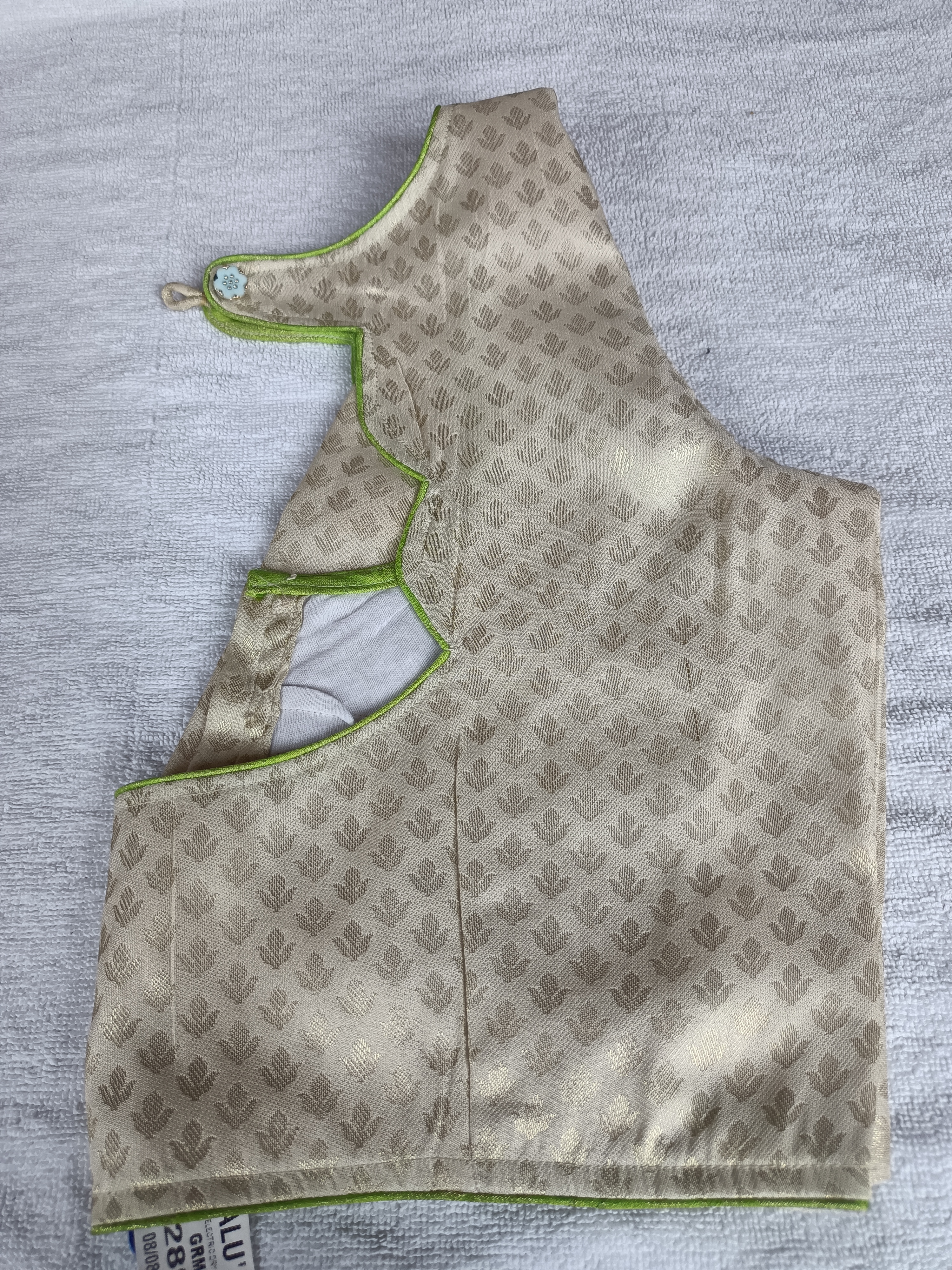 Balu's Modern Dry Cleaners, Blouse dry cleaners in kphb, blouse dry cleaners service in hyderabad, blouse dry cleaners service in Kondapur, blouse dry cleaners service in miyapur, blouse dry cleaners service in Gopal Nagar, 