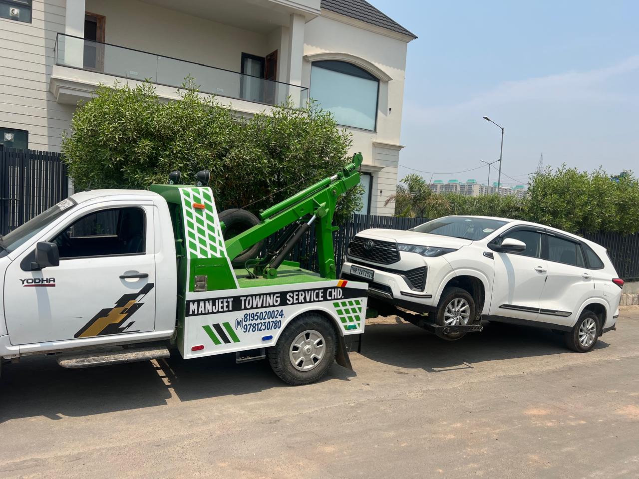 Car Towing Service In Zirakpur  | Manjeet Towing Services | Best Car Towing Service In Zirakpur, 7 Top Car Towing Service In Zirakpur, 24 Hour Car Towing Service In Zirakpur, Car Towing Service Near me, Car Towing Service  - GL118395