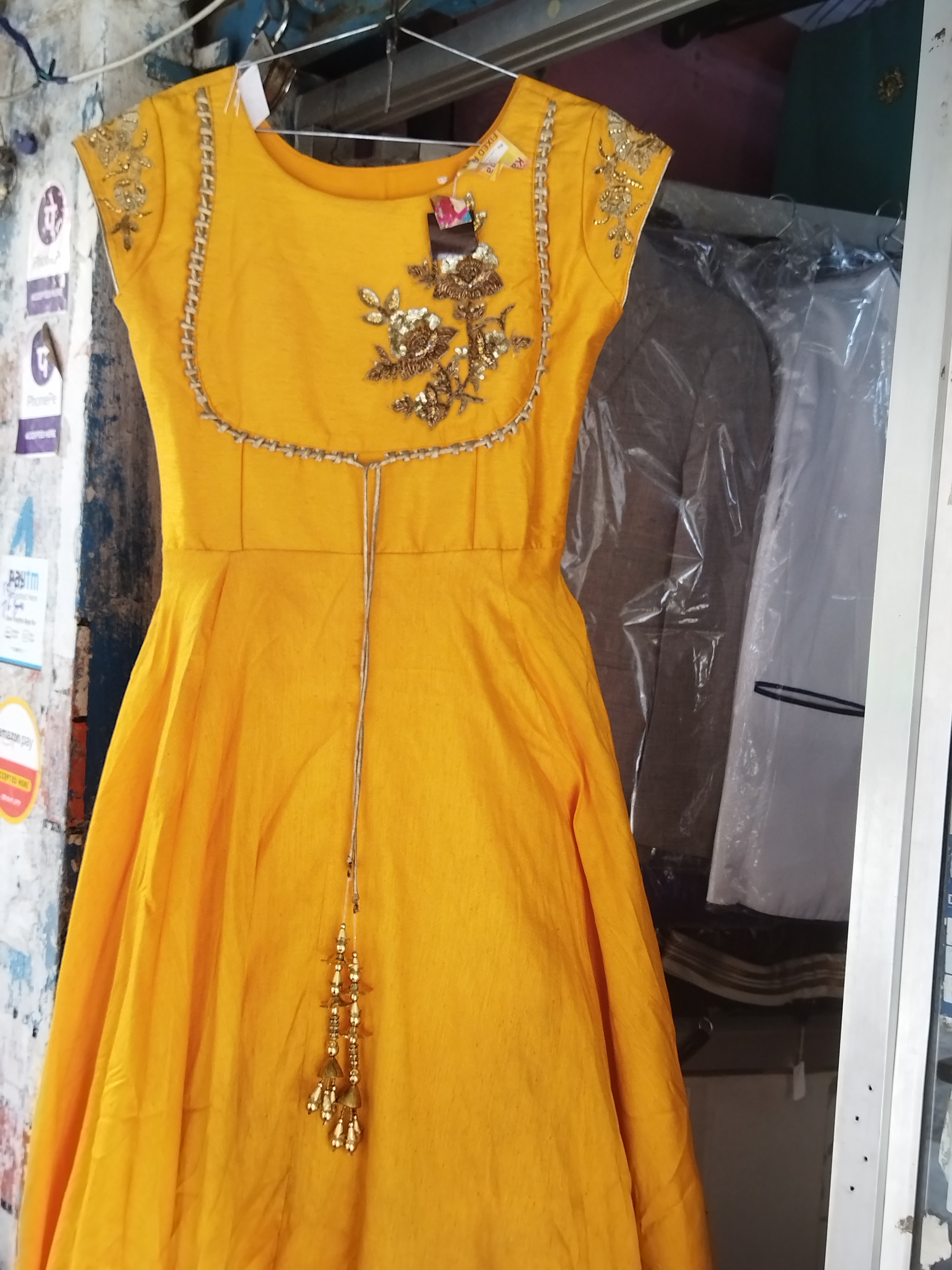 Balu's Modern Dry Cleaners, Long frocks dry cleaning my in gajularamavaram, long frocks dry cleaning in rajiv Gandhi nagar, long frocks dry cleaning in miyapur, long frocks dry cleaning in gopalnagar, long frocks dry cleaning in