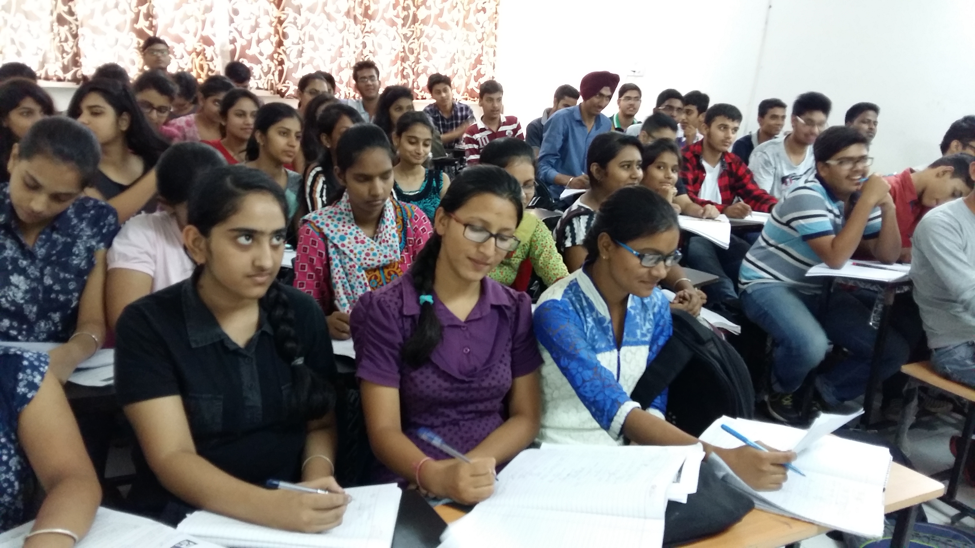 RISE CAMPUS CHANDIGARH, Best institute in Himachal for NEET & IIT JEE,Top institutes in Himachal for NEET & AIIMS & IIT JEE & Medical&NonMedical,
best institute for medical 