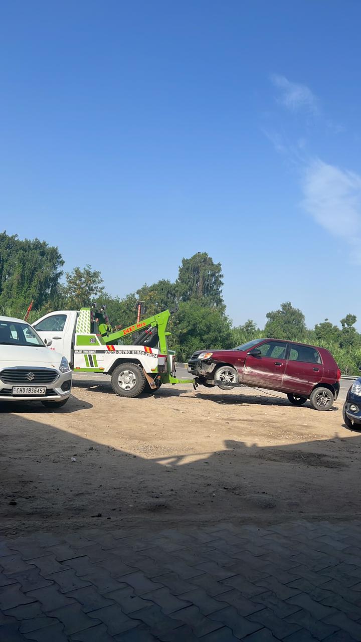 Car Towing Service In Banur  | Manjeet Towing Services | Best Car Towing Service In Banur, 24 Hour Car Towing Service In Banur, 7 Top Car Towing Service In Banur, Car Towing Service Near me, Car Tow Van Near me  - GL117501