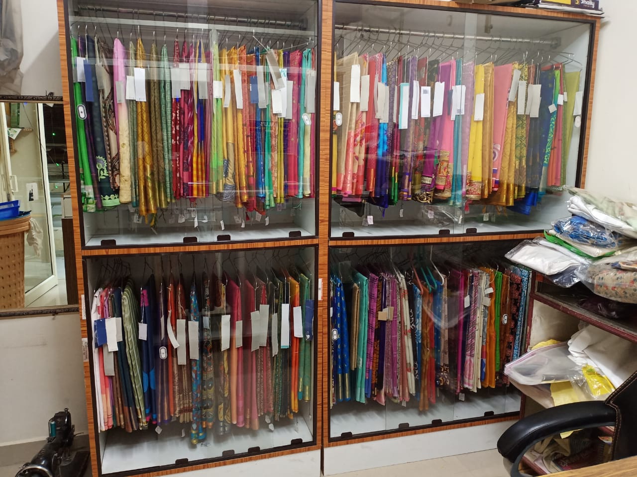 Balu's Modern Dry Cleaners, Sarees Dry cleaning service in Kphb colony, Sarees dry cleaning services ni madapur,saree dry cleaning service in kothaguda,saree dry cleaning services in Miyapur.