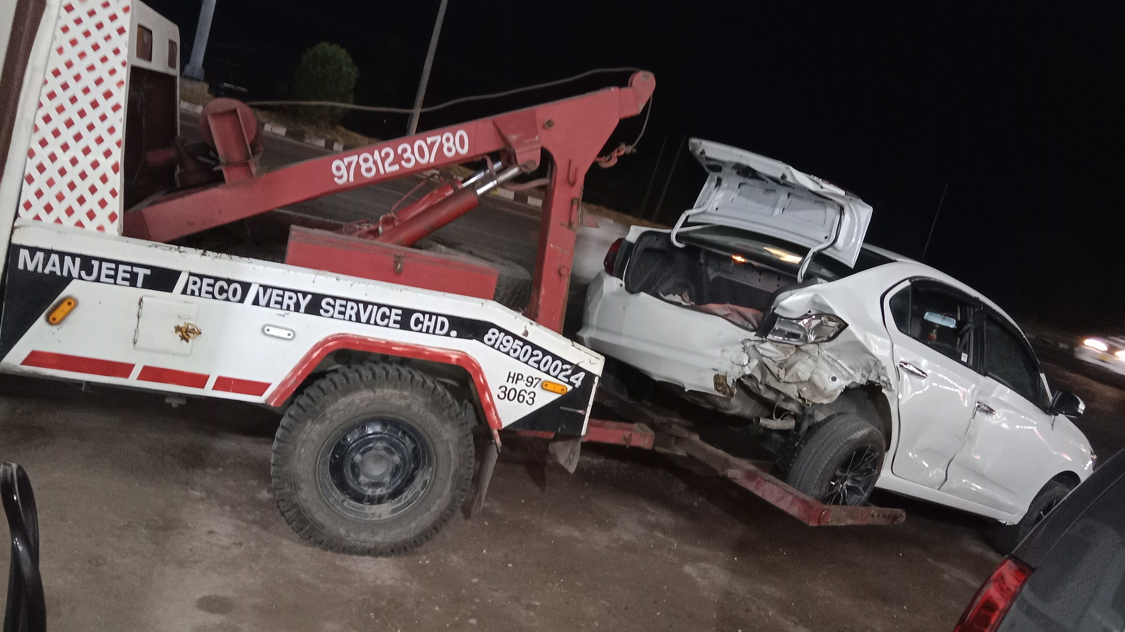 Car Towing Service In Panchkula  | Manjeet Towing Services | Best Car Towing Service In Panchkula, 7 Top Car Towing Service In Panchkula, 24 Hour Car Towing Service In Panchkula, Car Towing Service Near me, Car Towing Service  - GL105876