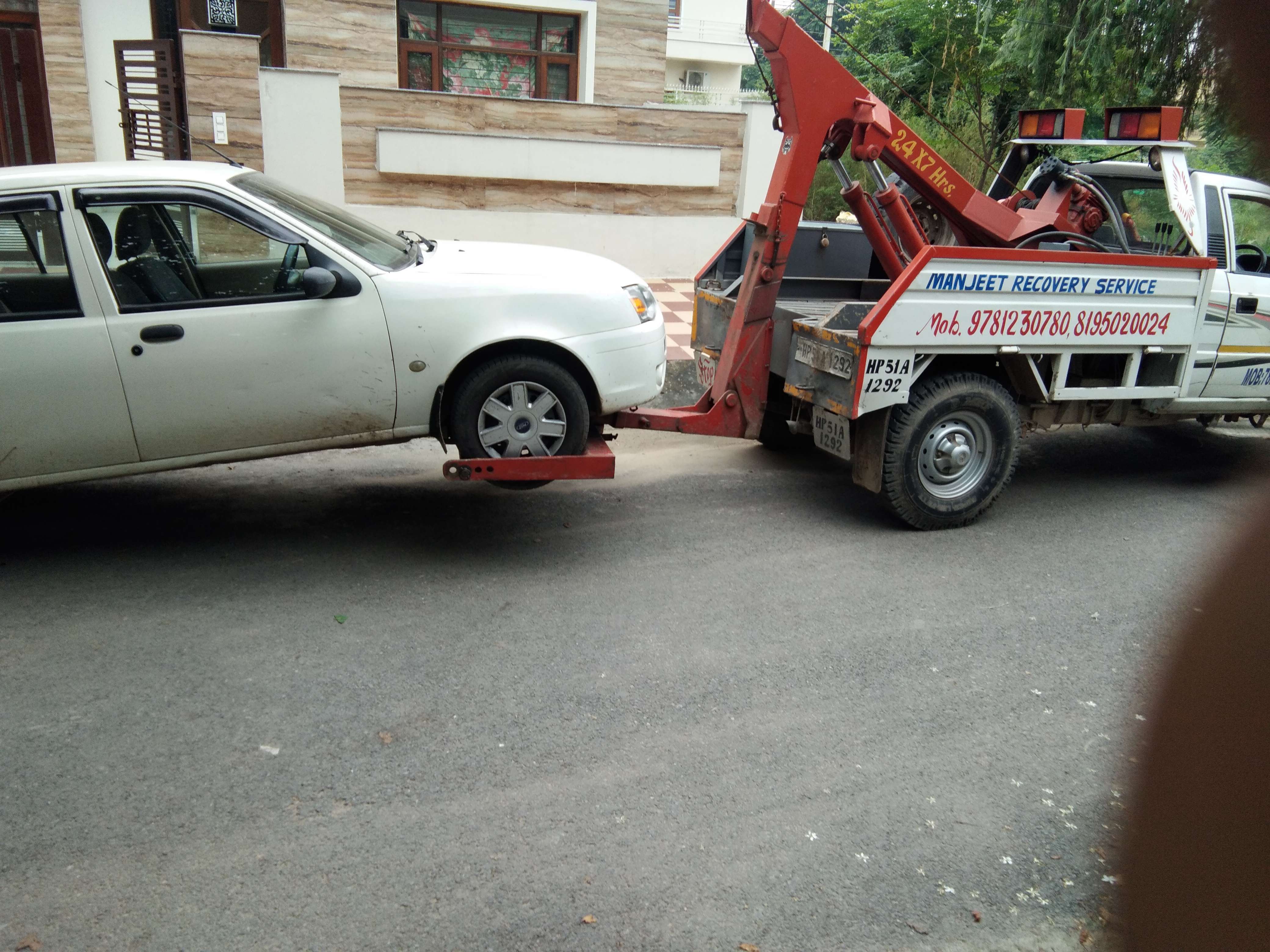 Towing Service in Panchkula  | Manjeet Towing Services | Best Towing Service in Panchkula, 7Top Towing Service in Panchkula, 24hrs Towing Service in Panchkula, Car Recovery Van Service in Panchkula, Car Breakdown Service in Panchkula  - GL58197