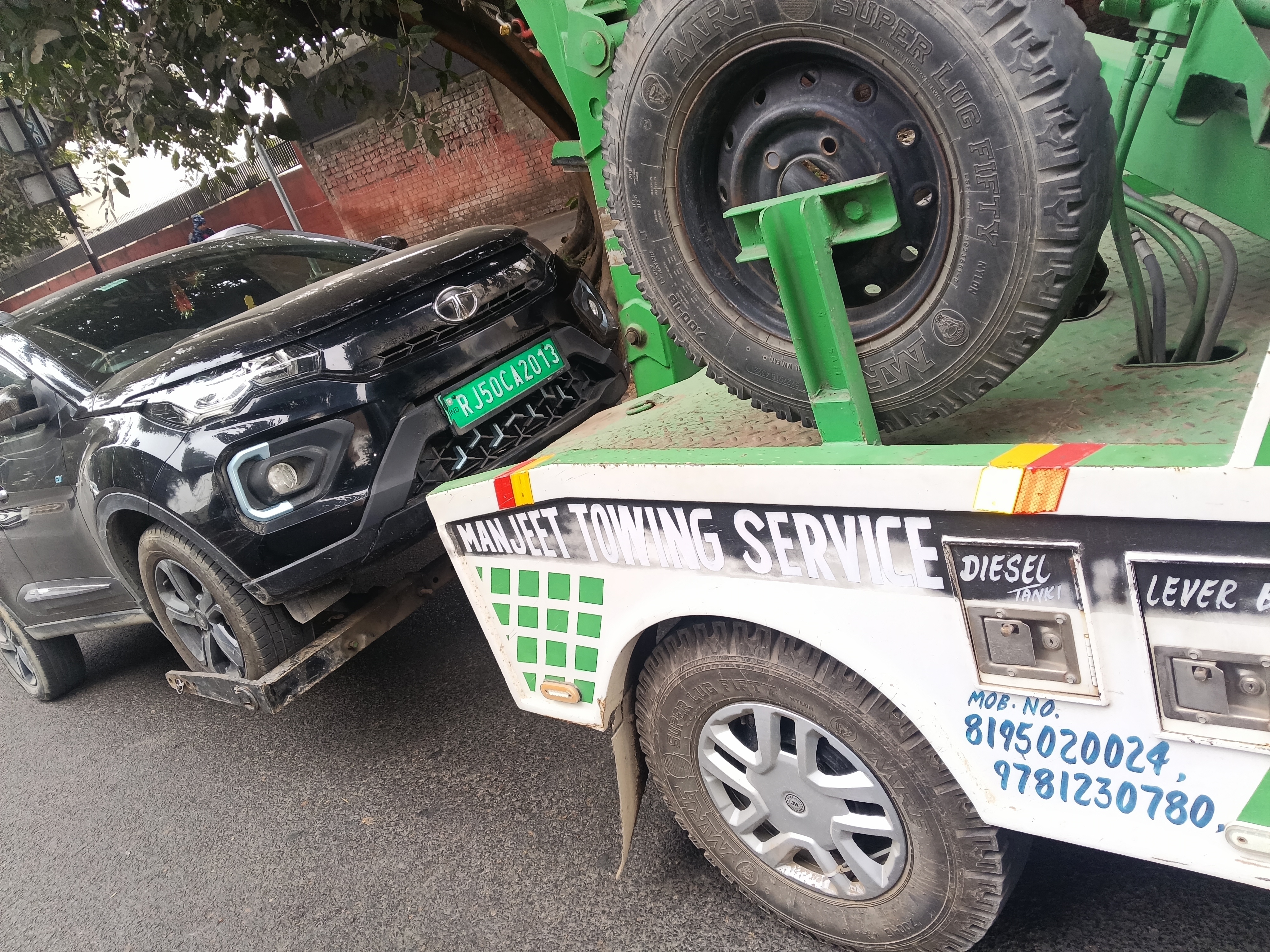 Car Towing Service In Mohali  | Manjeet Towing Services | Best Car Towing Service In Mohali, 7 Top Car Towing Service In Mohali, 24 Hour Car Towing Service In Mohali, Car Towing Service near me, Car Towing Service  - GL121179