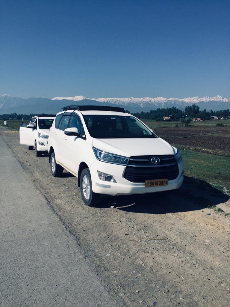 Innova crysta Mohali to Hemkuntsahib Yatra | Baidwan Taxi Service | Innova crysta Mohali to Hemkuntsahib Yatra Yatra best travels services in Mohali,sanitised and clean, Don’t hesitate,call us for any help and service 24/7 - GL73989