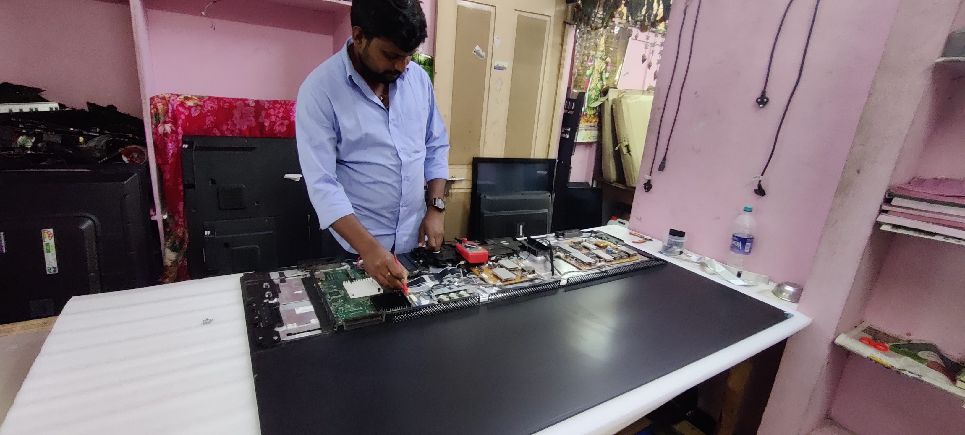 Sai Bajaj Electronics, SAMSUNG TV SERVICE CENTER IN KONDAPUR , SAMSUNG TV SERVICE CENTER IN MIYAPUR , SAMSUNG TV SERVICE CENTER IN GACHIBOWLI SAMSUNG TV SERVICE CENTER IN HYDERABAD
