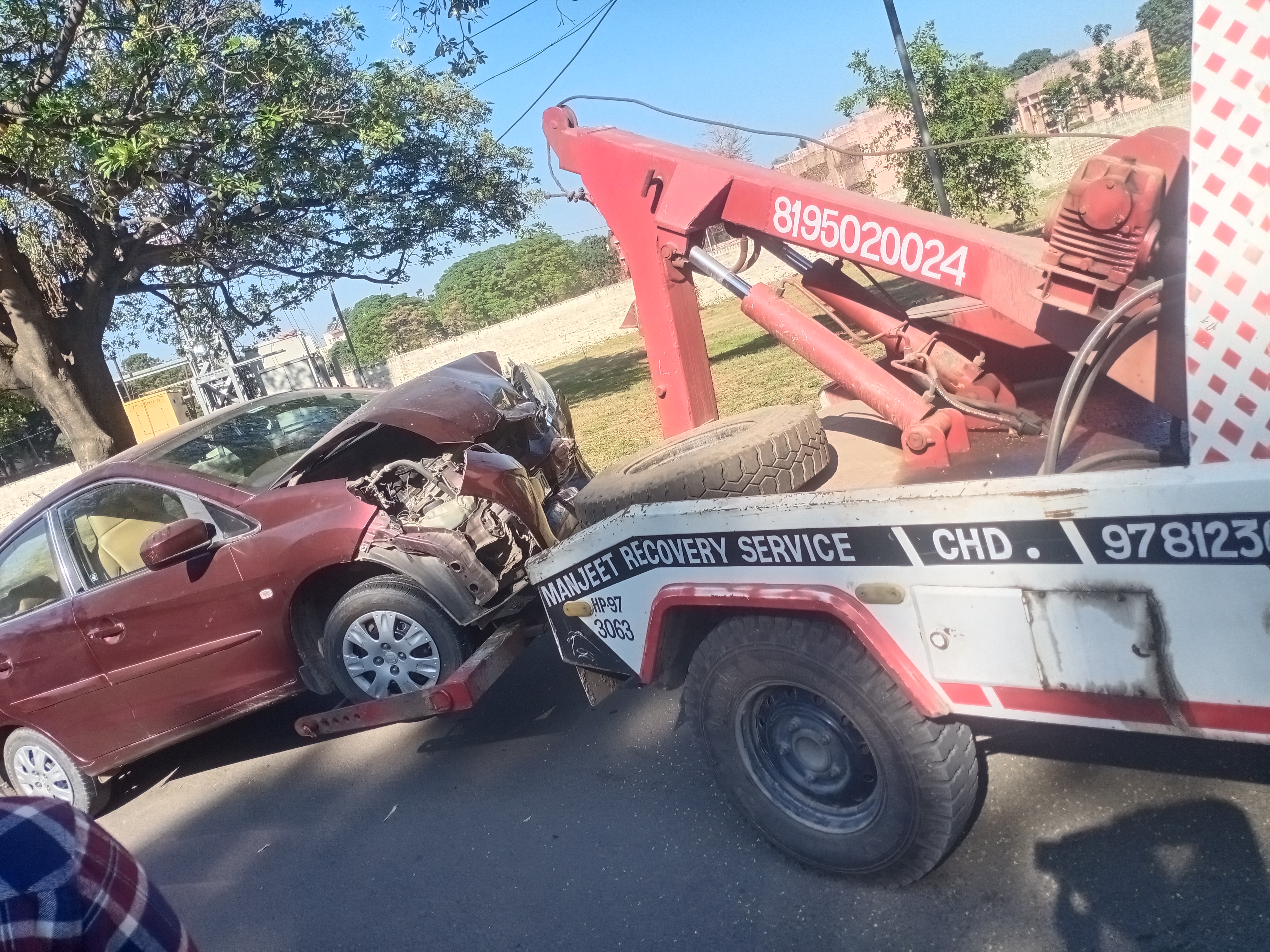Car Towing Service In Lalru | Manjeet Towing Services | Best Car Towing Service In Lalru, 7 Top Car Towing Service In Lalru, 24 Hour Car Towing Service In Lalru, Car Towing Service Near me, Car Tochan Service In Lalru - GL104325