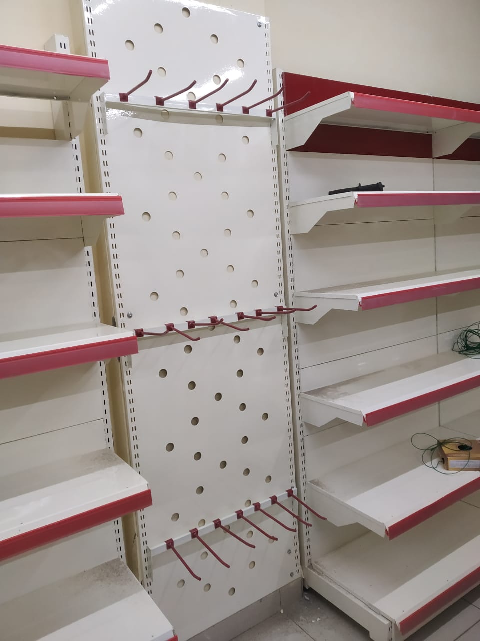 SUPERMARKET RACKS MANUFACTURER IN JAMMU |  I G Enterprises | SUPERMARKET RACKS MANUFACTURER IN  Jammu, DEPARTMENTAL STORE RACKS MANUFACTURER IN  Jammu, GROCERY STORE RACK MANUFACTURER IN JAMMU - GL82090