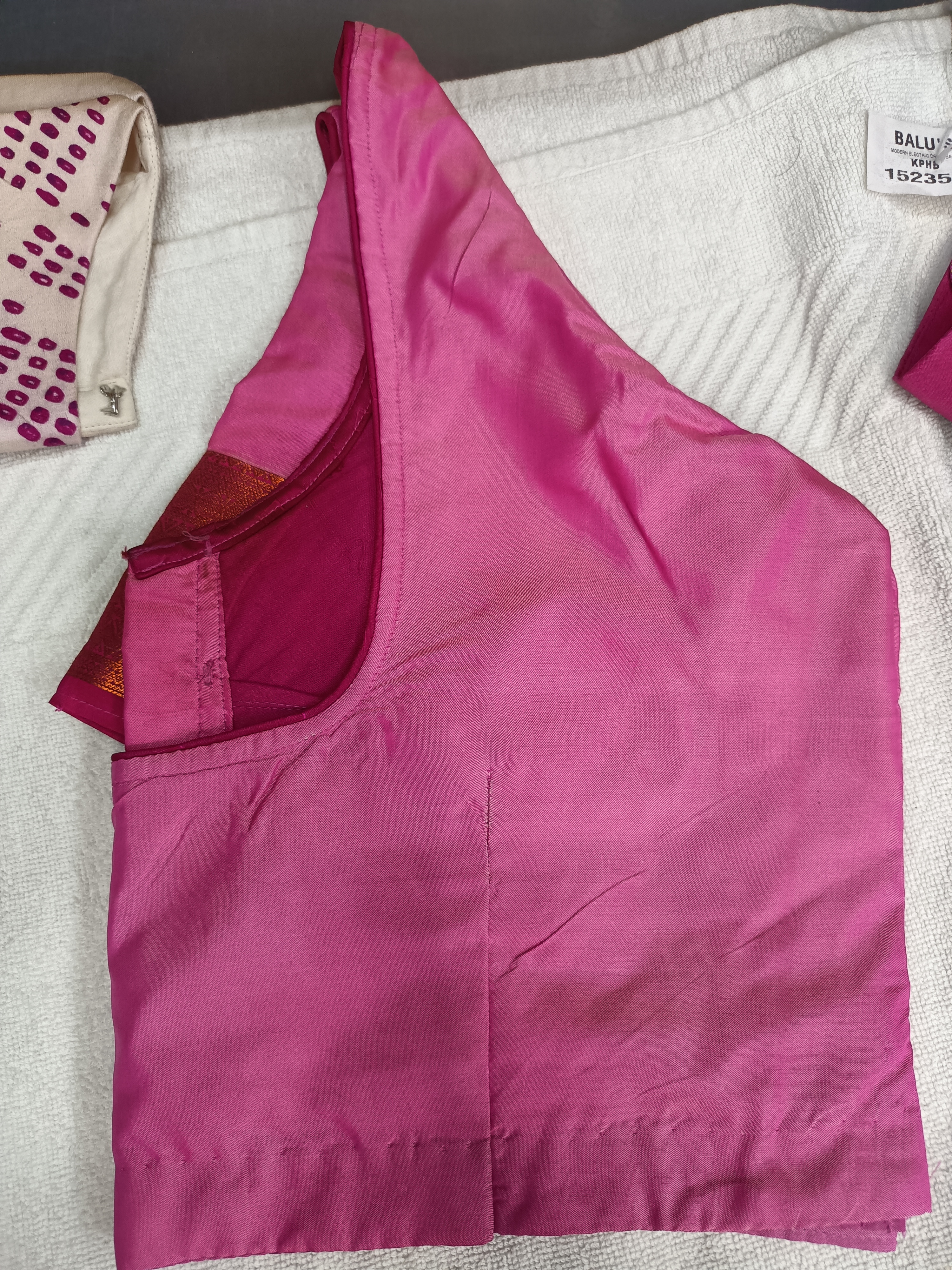 Balu's Modern Dry Cleaners, Blouse dry cleaners in kphb, blouse dry cleaners service in hyderabad, blouse dry cleaners service in Kondapur, blouse dry cleaners service in miyapur, blouse dry cleaners service in Gopal Nagar, 