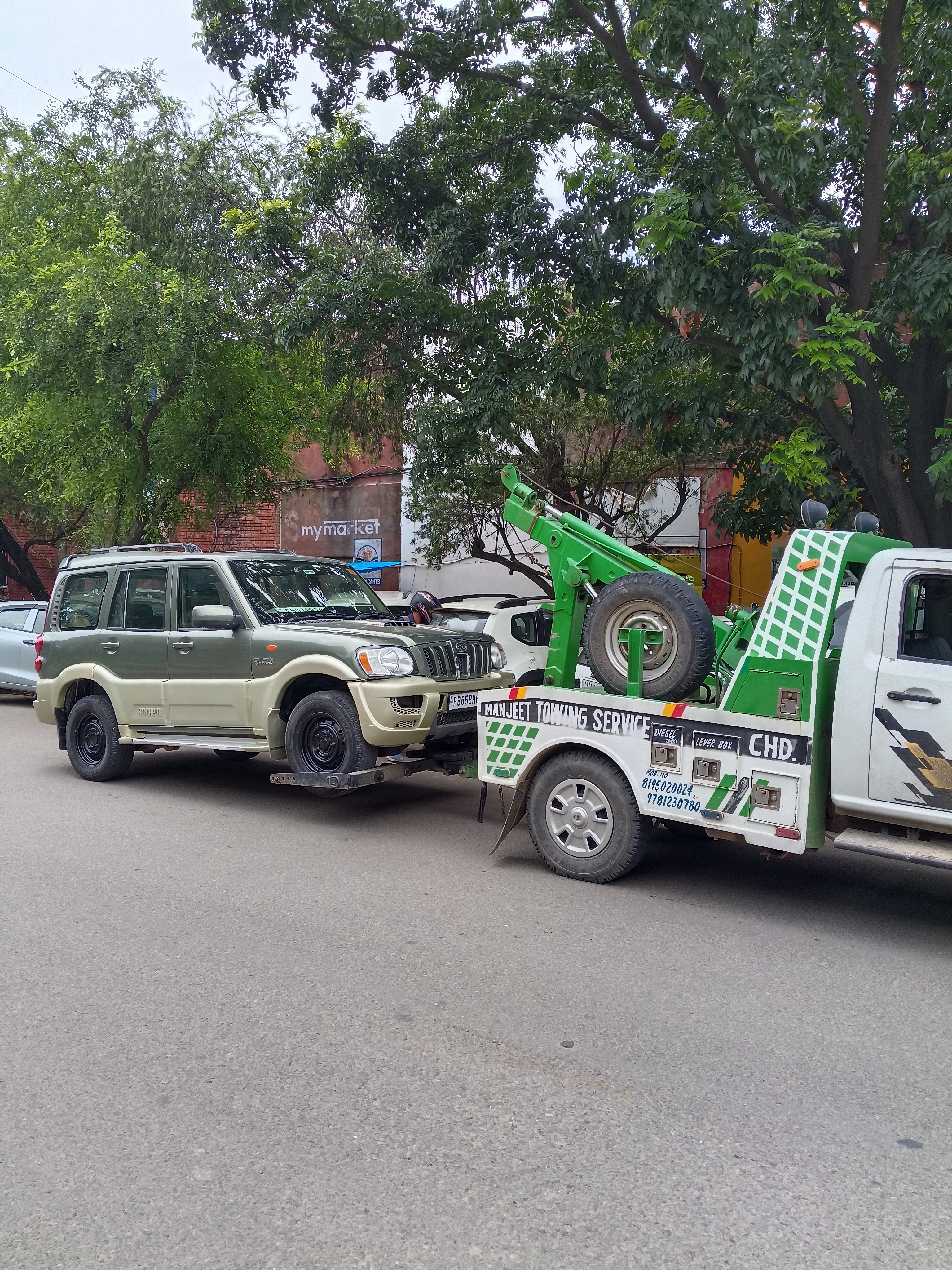 Car Towing Service In Zirakpur  | Manjeet Towing Services | Best Car Towing Service In Zirakpur, 7 Top Car Towing Service In Zirakpur, 24 Hour Car Towing Service In Zirakpur, Car Towing Service near me, Car Towing Service  - GL119758
