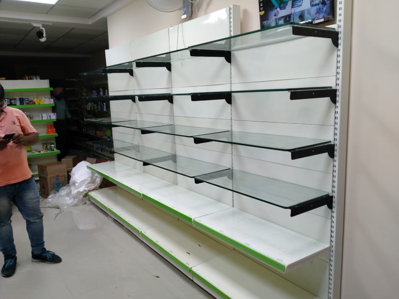 Glass Display Racks  manufacturer by IG Enterprises in Kapurthala |  I G Enterprises | Glass Display Racks  manufacturer by IG Enterprises in Kapurthala , best  and Glass Display Racks  manufacturer by IG Enterprises in Kapurthala, best price Glass Display Racks  manufacturer - GL119030