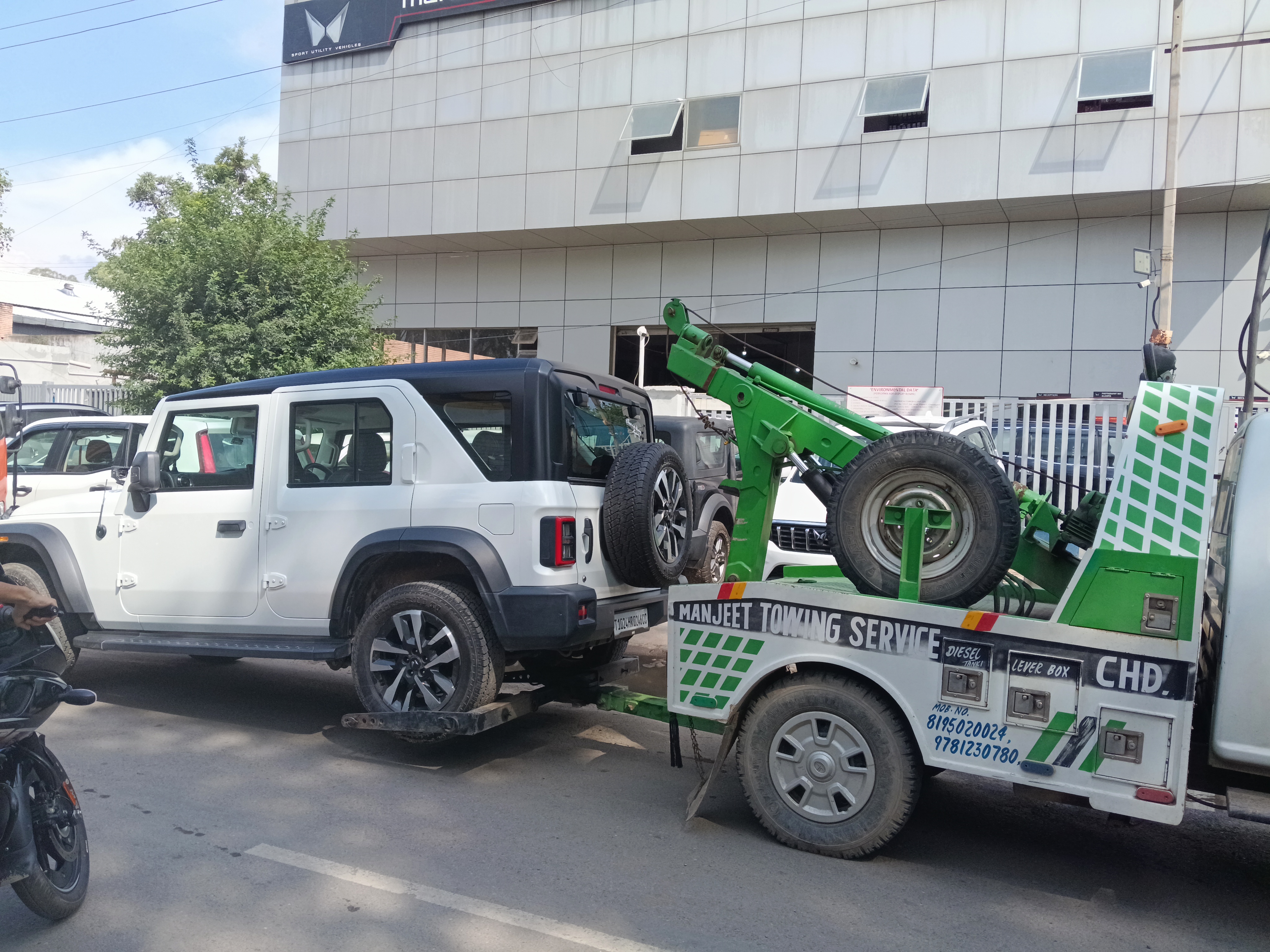 Car Towing Service In Banur  | Manjeet Towing Services | Best Car Towing Service In Banur, 7 Top Car Towing Service In Banur, 24 Hour Car Towing Service In Banur, Car Towing Service near me, Car Towing Service  - GL119739