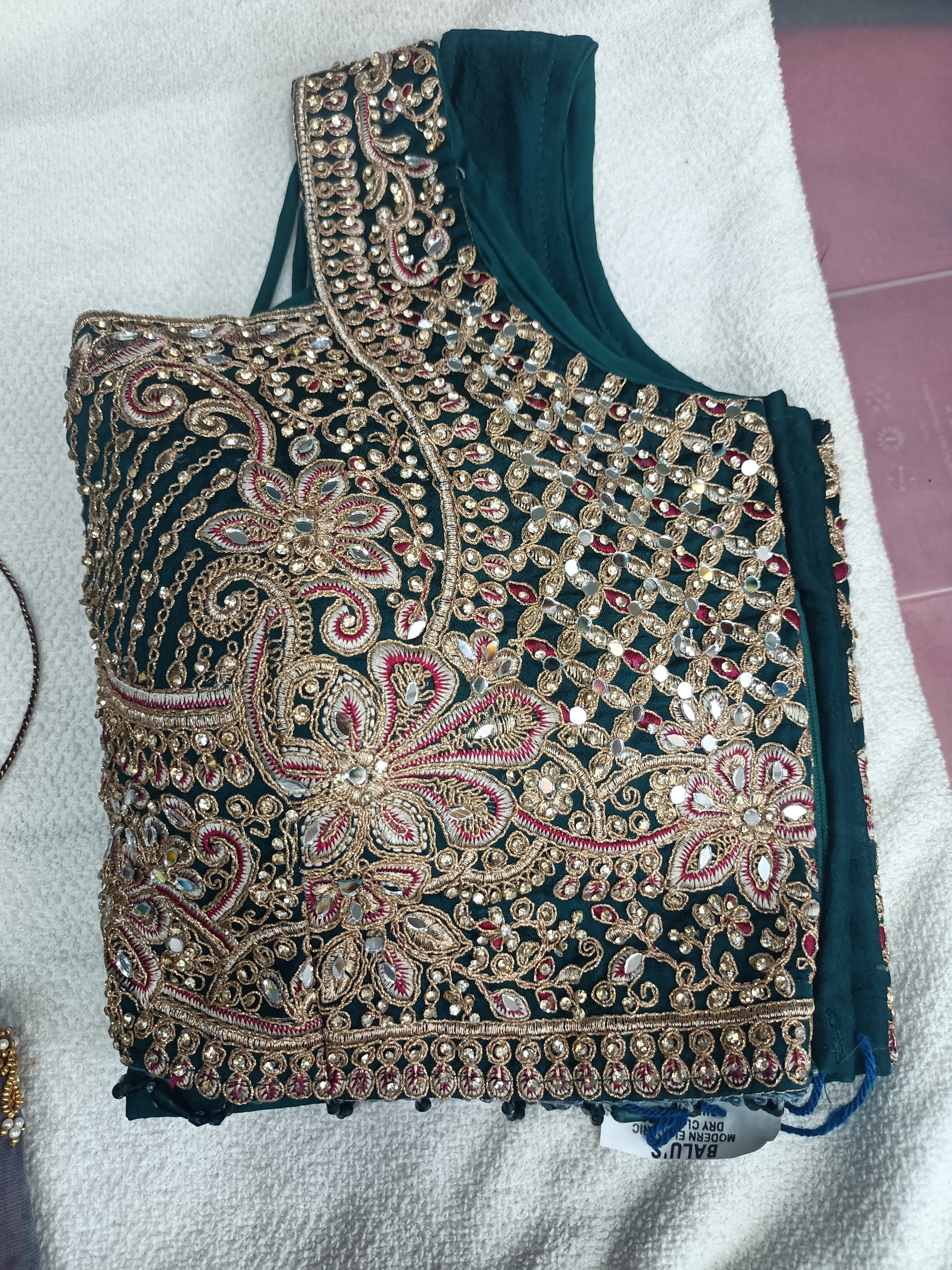Balu's Modern Dry Cleaners, Blouse dry cleaners in kphb, blouse dry cleaners service in hyderabad, blouse dry cleaners service in Kondapur, blouse dry cleaners service in miyapur, blouse dry cleaners service in Gopal Nagar, 