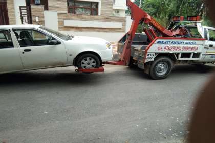 Manjeet Towing Services, Car Towing Service in Kharar, Car Towing Service in Kurali, Car Towing Service in Morinda, Car Towing Service in Ropar. 