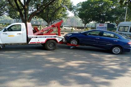 Manjeet Towing Services, Car Recovery Van In Zirakpur, Top Car Recovery Van In Zirakpur, 24 Hours Car Recovery Van In Zirakpur, Car Recovery Van In near me, Toe Service In near me 