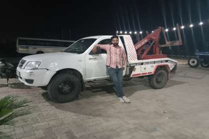 Manjeet Towing Services, Best Car Towing Service In Derabassi, 7 Top Car Towing Service In Derabassi, 24 Hour Car Towing Service In Derabassi, Car Towing Service Near me, Car Towing Service 